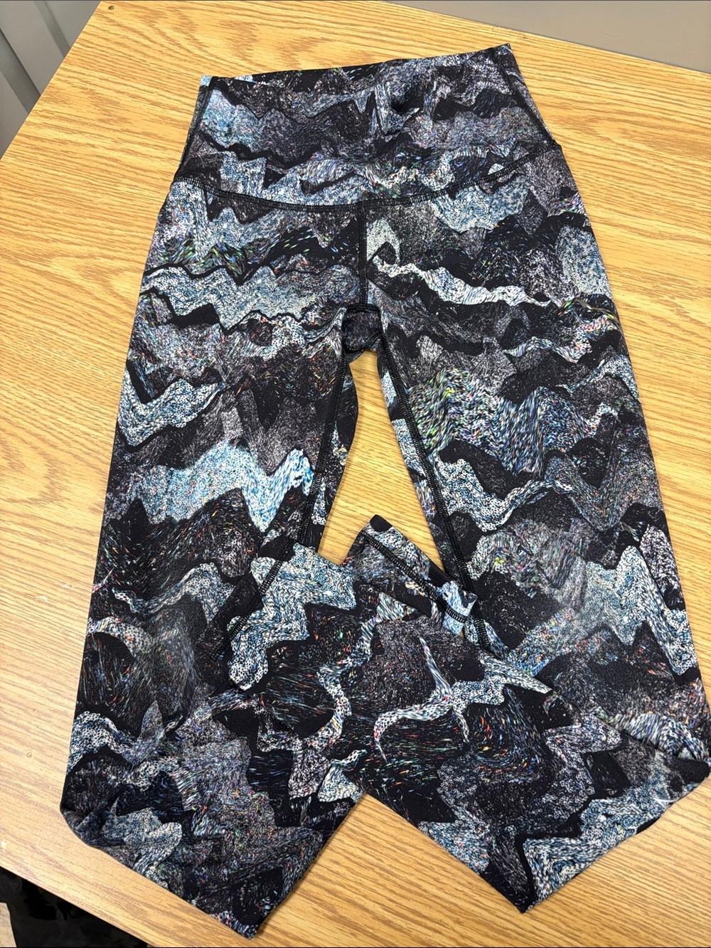 Ivivva Black & Gray Wave-Print Girls' Leggings